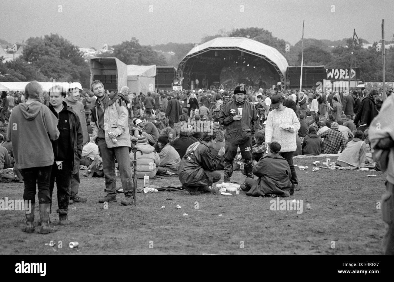Scène de musique du monde festival de Glastonbury , 1997, Somerset, Angleterre , Royaume-Uni. Banque D'Images