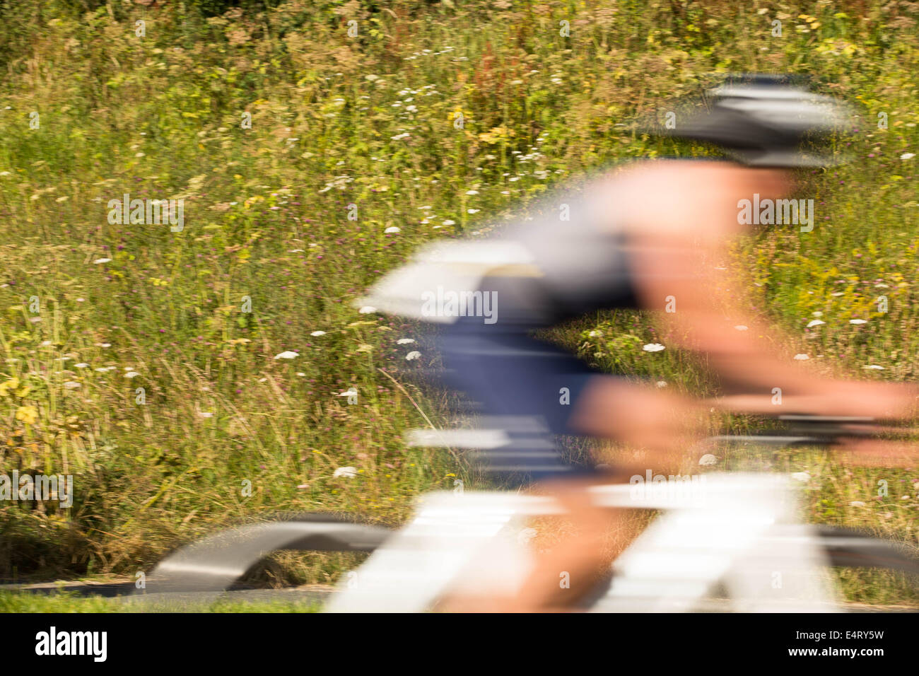 Triathlon cycliste avec le motion blur Plymouth Banque D'Images