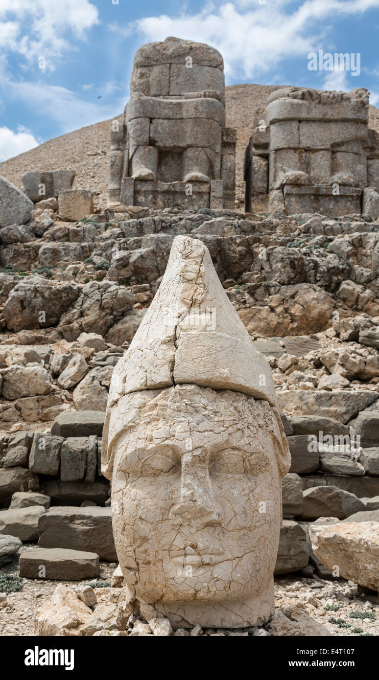 Tête et statue d'Antiochus, terrasse est, ou Nemrut Nemrud Dagh, Anatolie, Turquie Banque D'Images