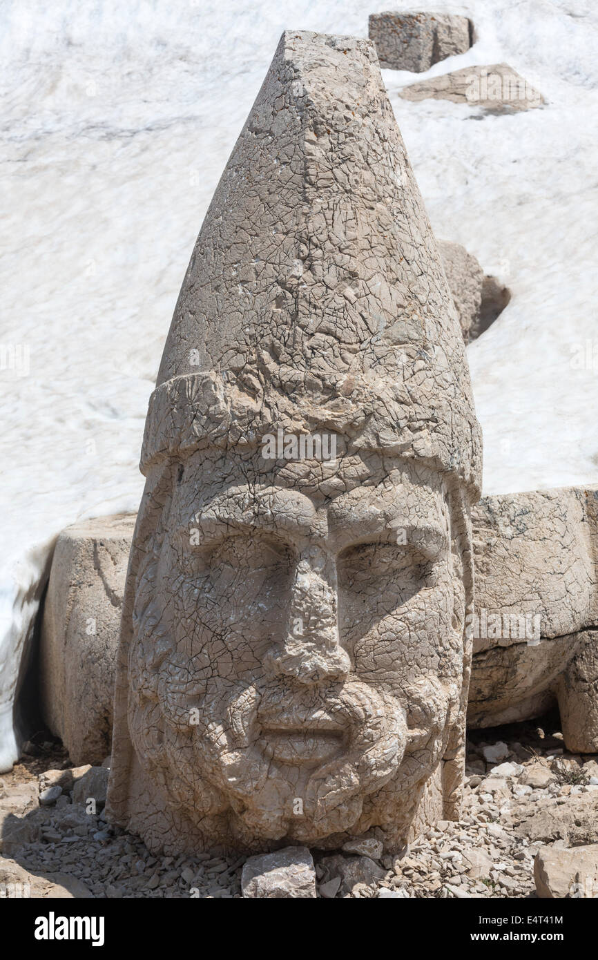 Tête de Zeus Oromasdes, terrasse ouest, le Nemrut ou Nemrud Dagh, Anatolie, Turquie Banque D'Images