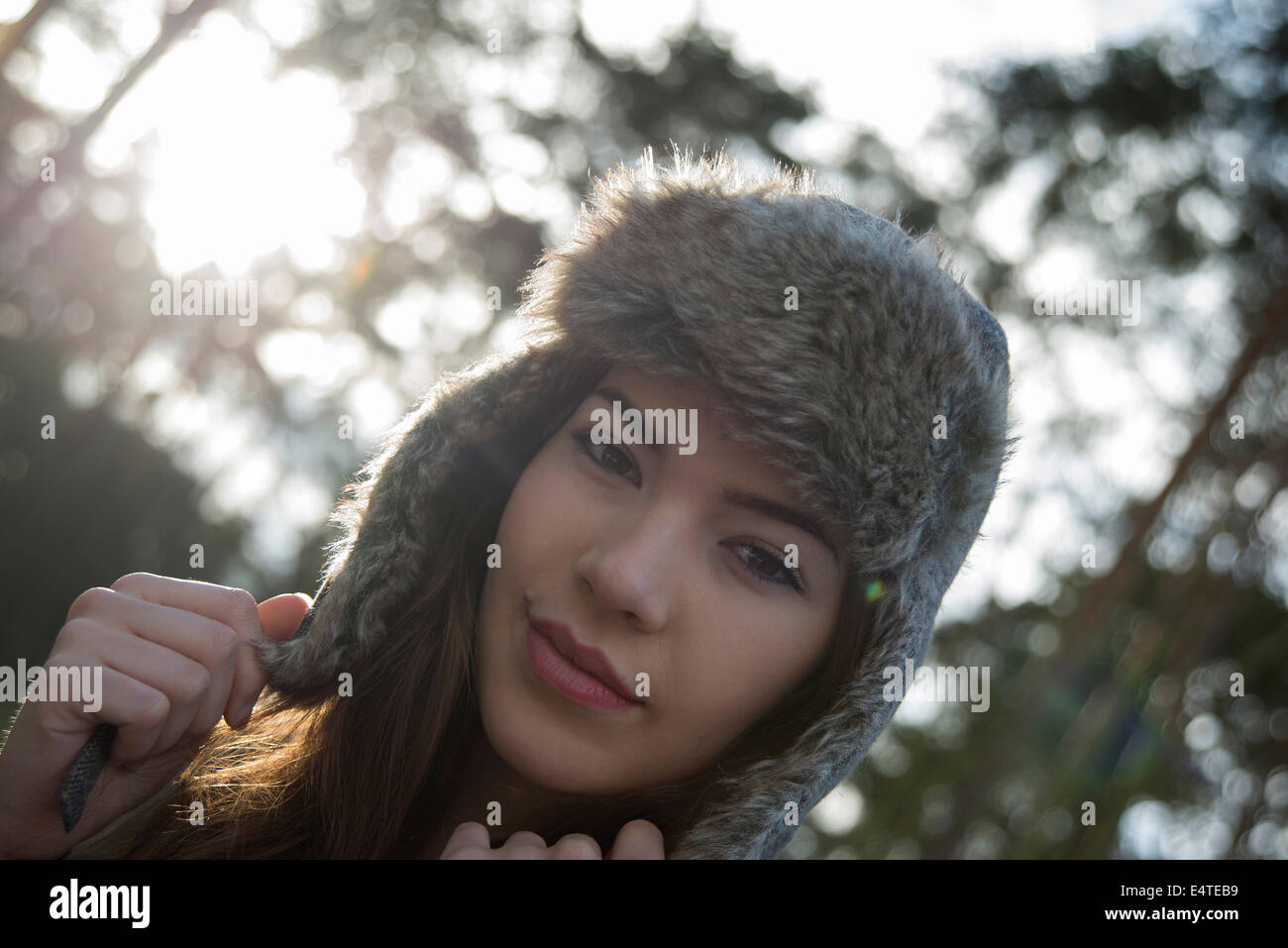 Young Woman Outdoors, Mannheim, Baden-Wurttemberg, Germany Banque D'Images