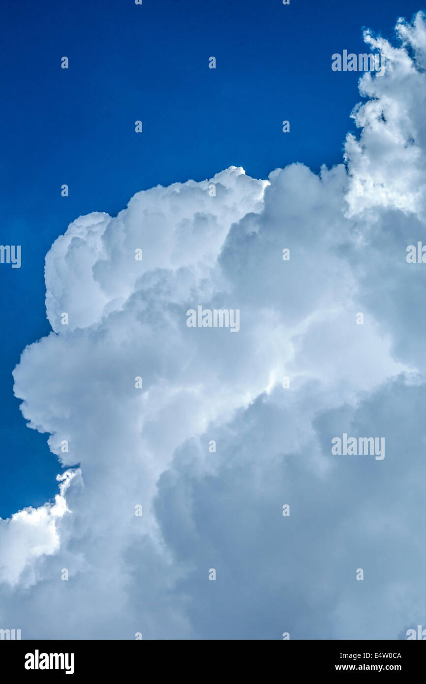 Beau cumulonimbus Banque D'Images