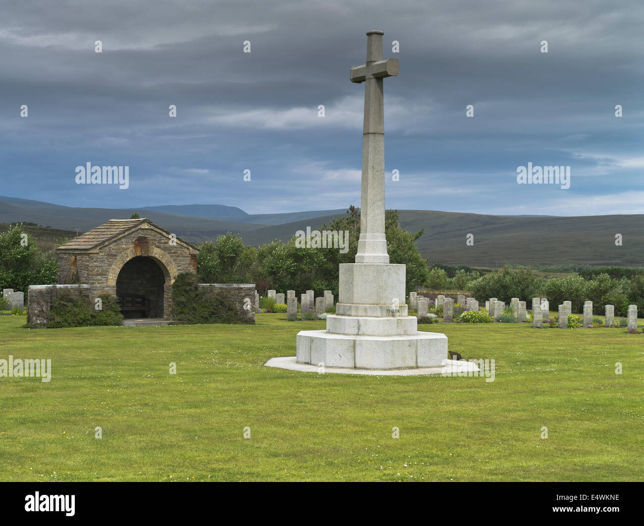 dh Lyness Cimetière naval HOY ORKNEY première guerre mondiale écossaise 1 cimetière le cimetière militaire britannique cimetière marine traverse la tombe d'écosse Banque D'Images