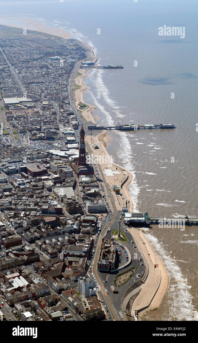 Vue aérienne de front de mer de Blackpool, Royaume-Uni Banque D'Images