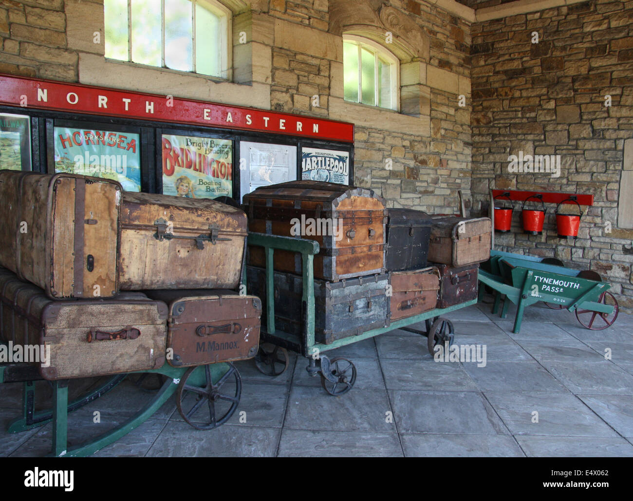 Salle d'attente à la gare à la vie en plein air Beamish Museum. Banque D'Images