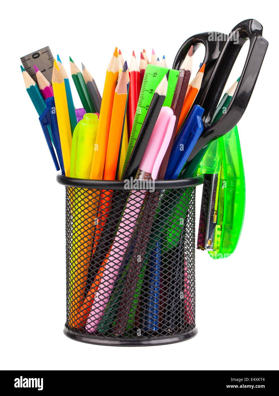 Tasse de bureau avec des ciseaux, des crayons et stylos Banque D'Images