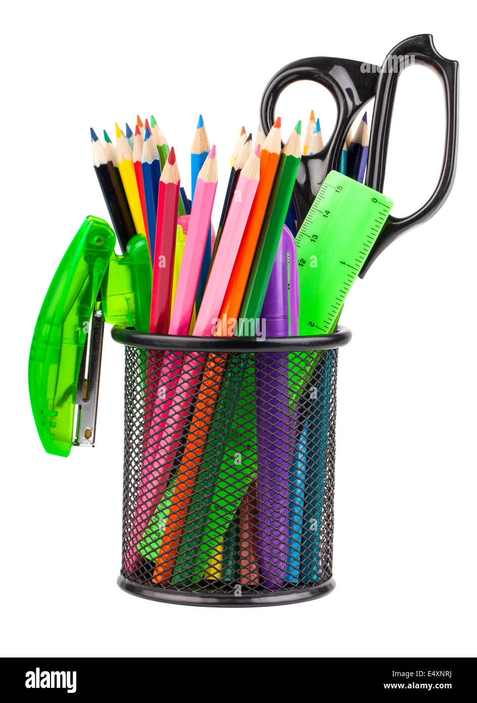 Tasse de bureau avec des ciseaux, des crayons et stylos Banque D'Images