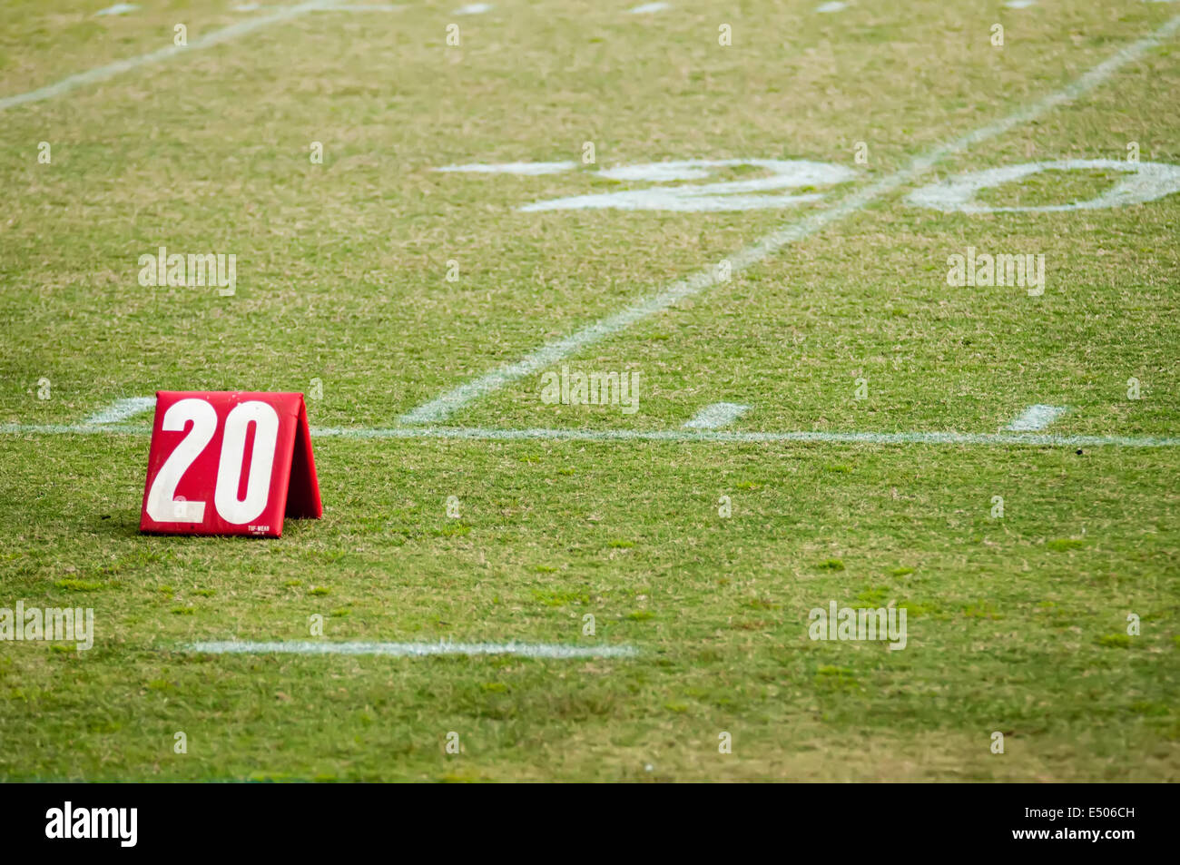 Terrain de football 20 vingt cour ligne marker Banque D'Images