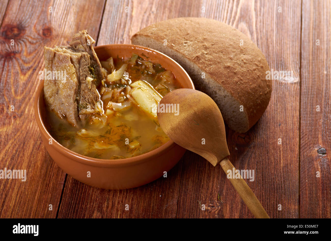 La soupe aux choux avec de la viande Banque D'Images