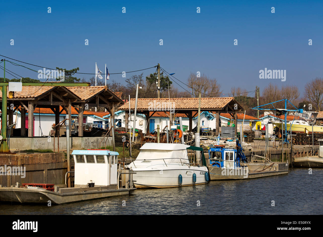 Port ostréicole d'Andernos-les-Bains Arcachon Aquitaine France Photo Stock  - Alamy