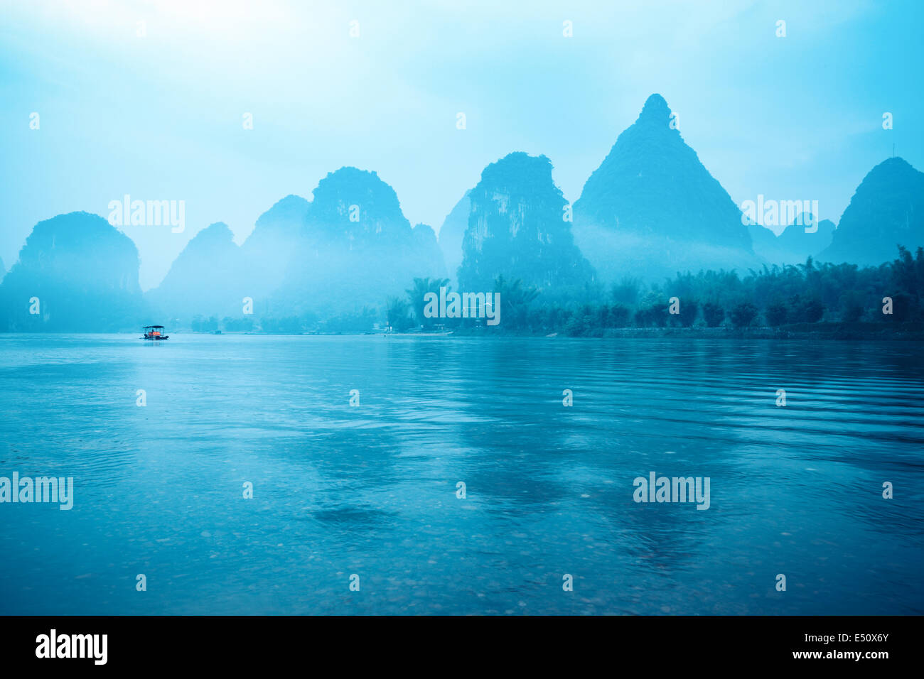 Les paysages le long de la rivière Lijiang Banque D'Images