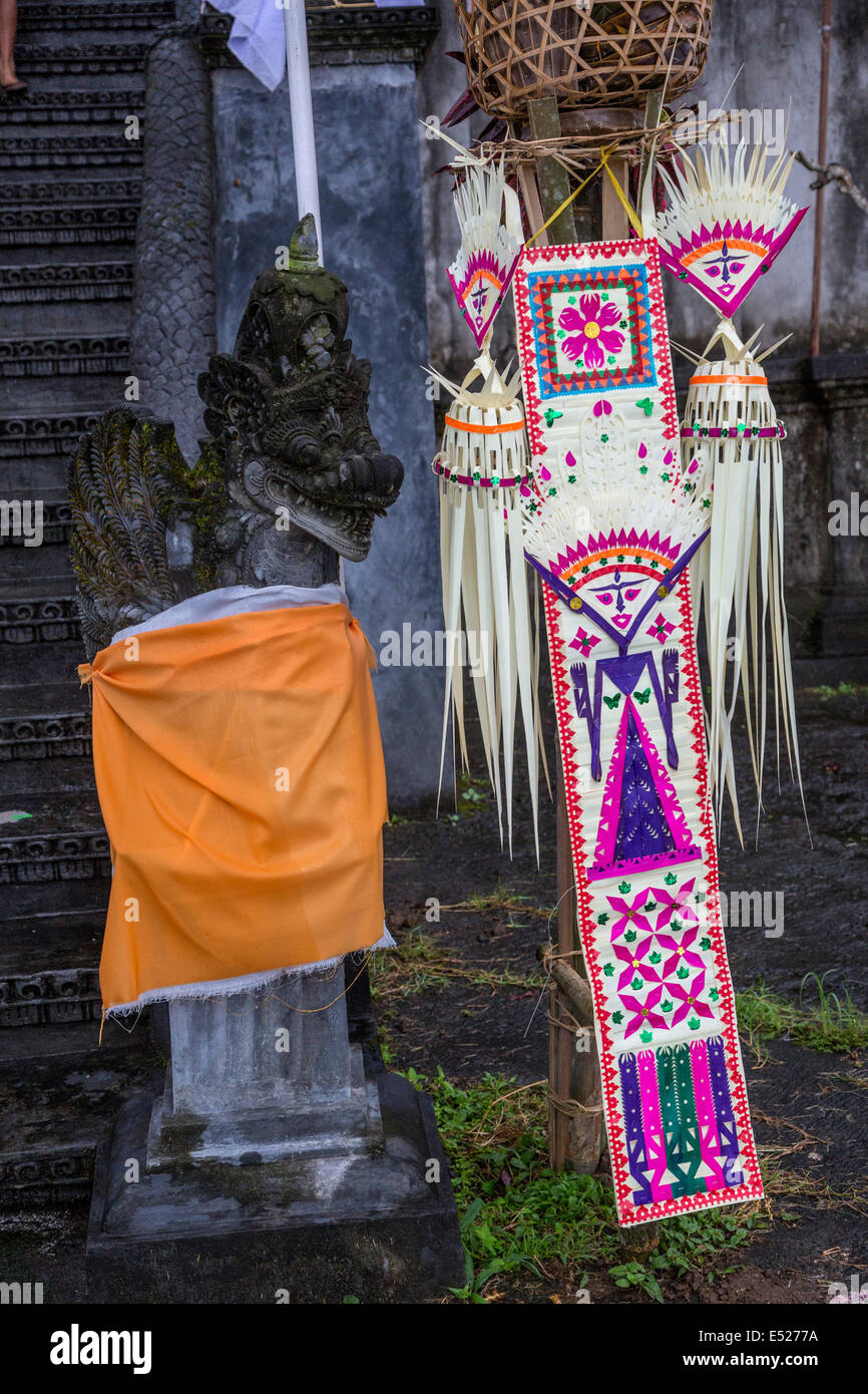 , Jatiluwih Bali, Indonésie. Décorations Festival représentant Sri, la déesse du riz. Waisnawa Bhujangga Luhur Temple Hindou. Banque D'Images