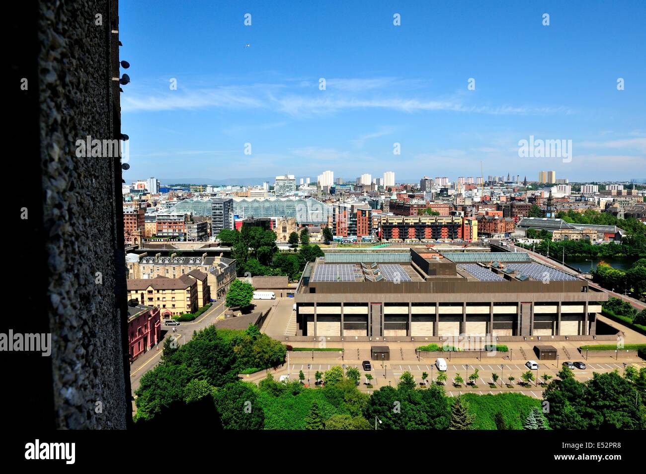 Vue aérienne du centre-ville de Glasgow avec Glasgow Sheriff Court à l'avant-plan Banque D'Images