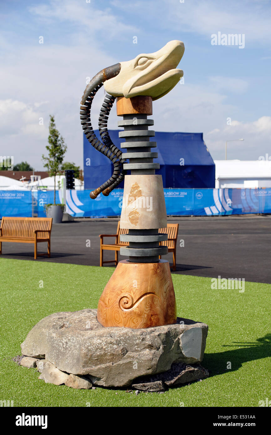 Glasgow, Écosse, Royaume-Uni, vendredi 18 juillet, 2014. Une sculpture commandée spécialement par Glasgow 2014 et créée par l’artiste Stuart Murdoch dans le village des athlètes des Jeux du Commonwealth de Glasgow 2014 Banque D'Images