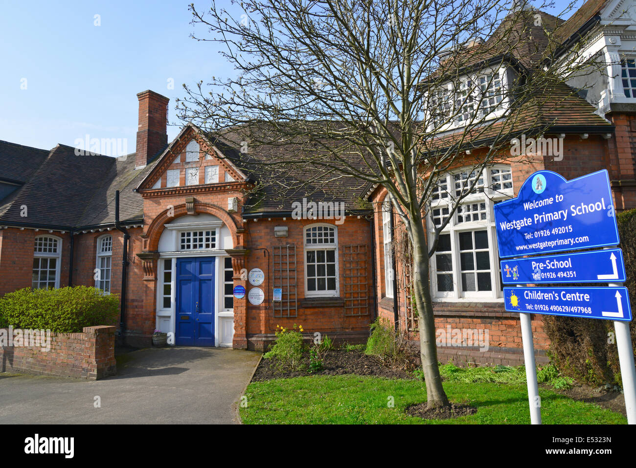 Porte de l'Ouest l'école primaire, Bowling Green Street, Warwick, Warwickshire, Angleterre, Royaume-Uni Banque D'Images