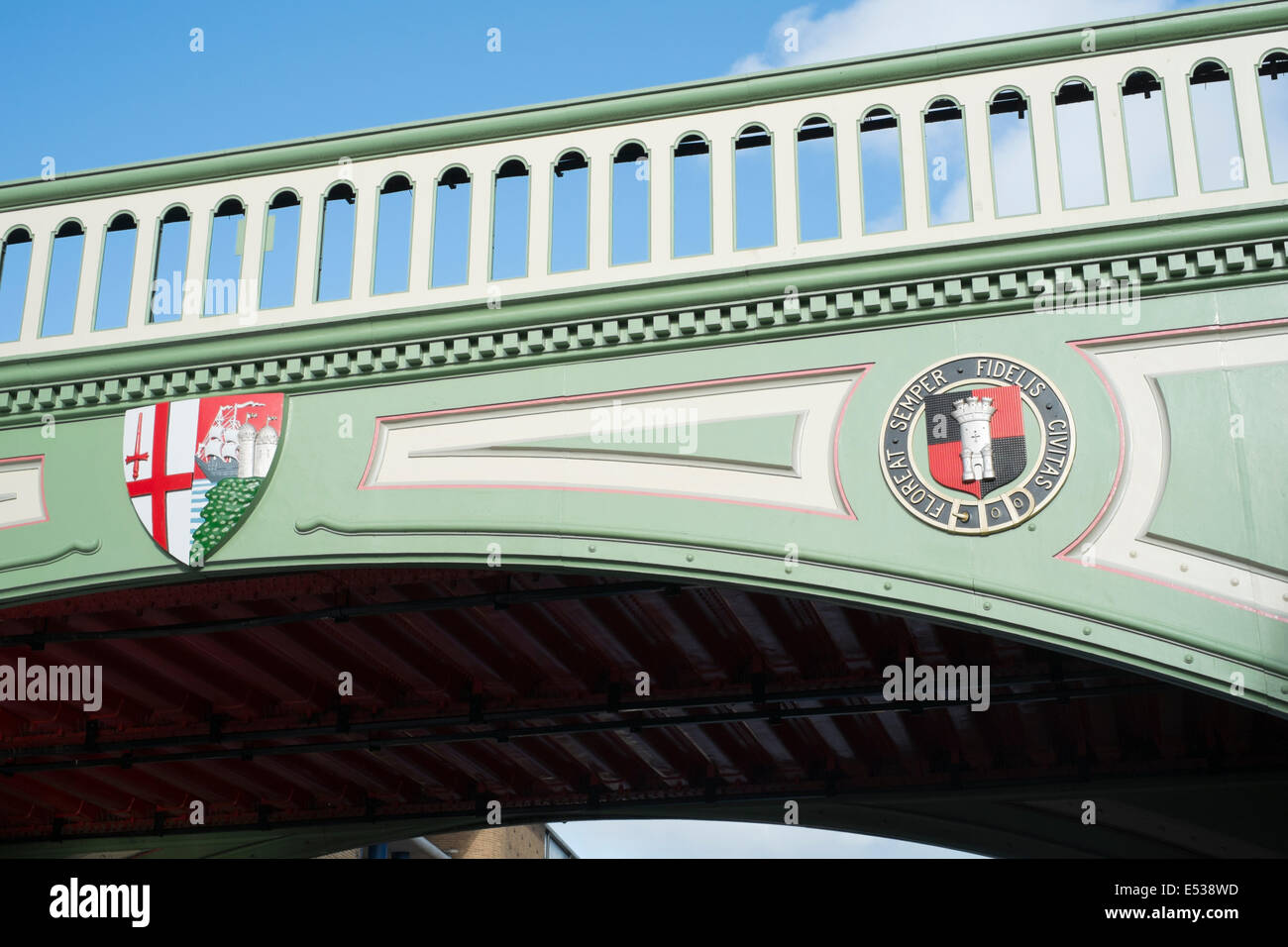 Foregate Street railway bridge à Worcester Banque D'Images