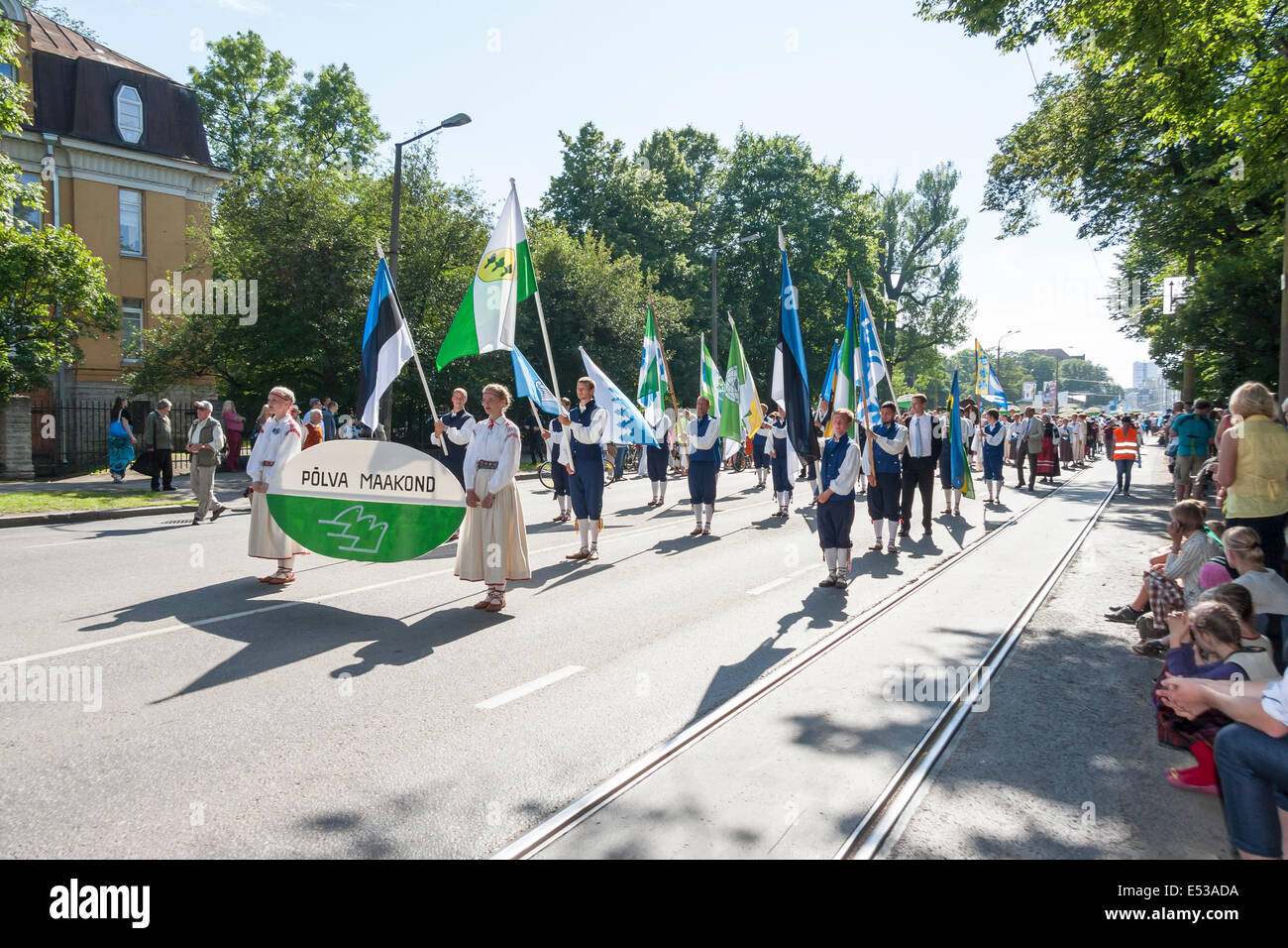 Tallinn, Estonie - Juillet 05, 2014 : Parade Nationale Estonienne XXVI chant et danse festival appelé Aja Puudutus Puudutuse, AEG Banque D'Images