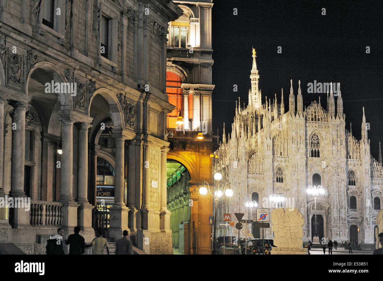 Milan, Italie, Piazza Duomo et la Cathédrale Banque D'Images