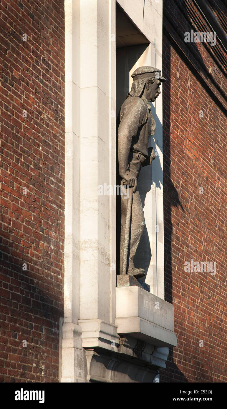 Statue de David Livingstone, en dehors de la National Geographic Society, Kensington Gore, Londres Banque D'Images