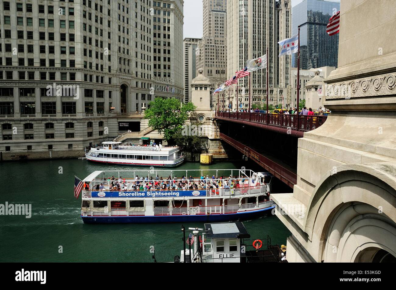 Guide d'architecture de croisière en bateau la rivière Chicago. Banque D'Images