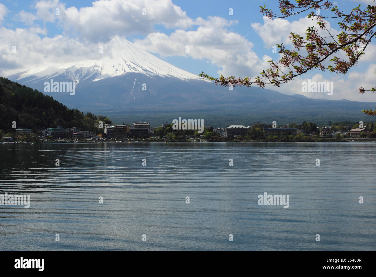 Mt.Fuji au lac Kawaguchi, Yamanashi, Japon Banque D'Images