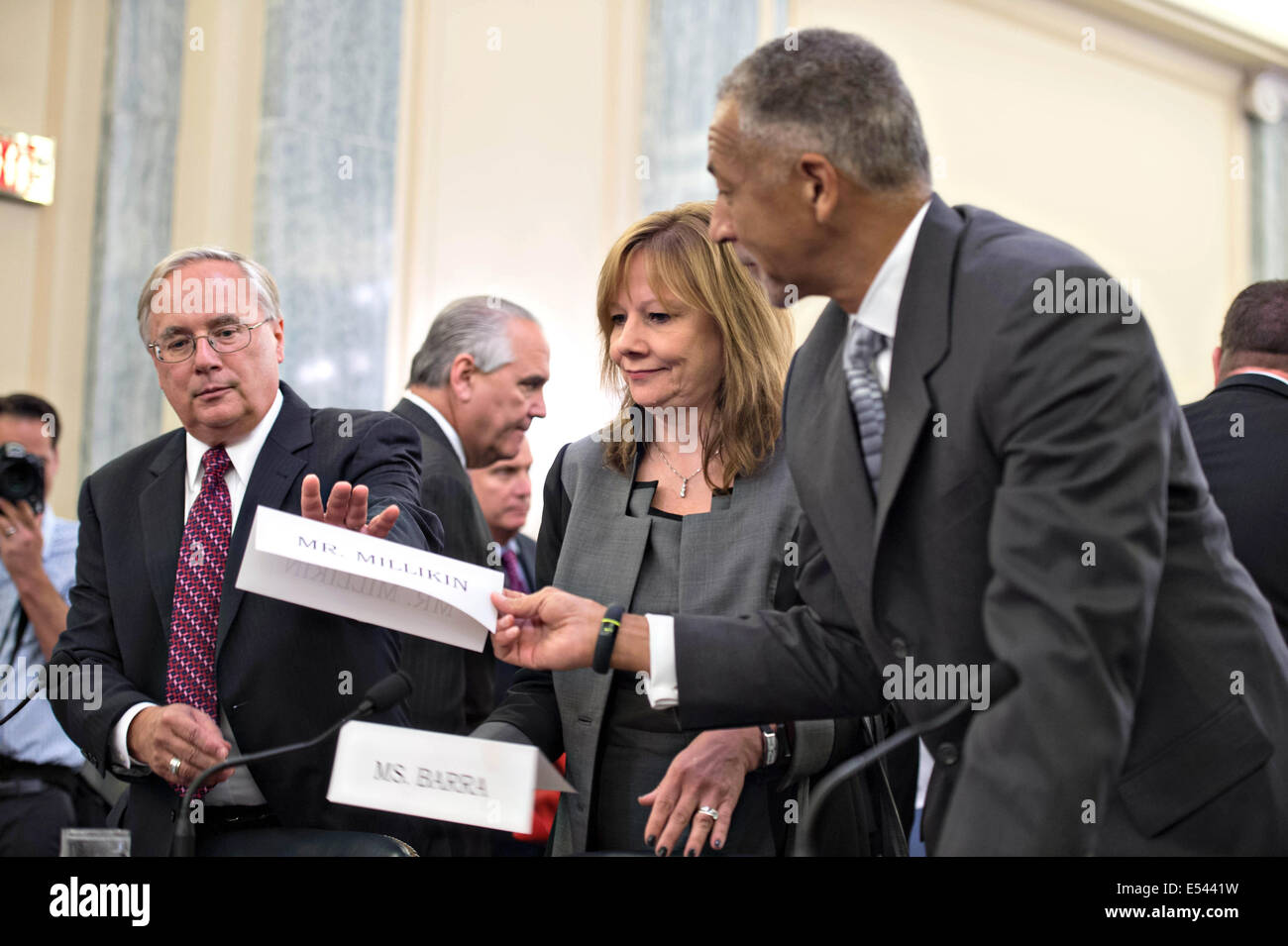 General Motors General Counsel Michael Millikin L R Chief Executive Mary Barra Delphi Automotive Chief Executive Rodney O Neal And Attorney Anton Valukas Testify Before The Senate Commerce Science And Transportation Subcommittee In Washington