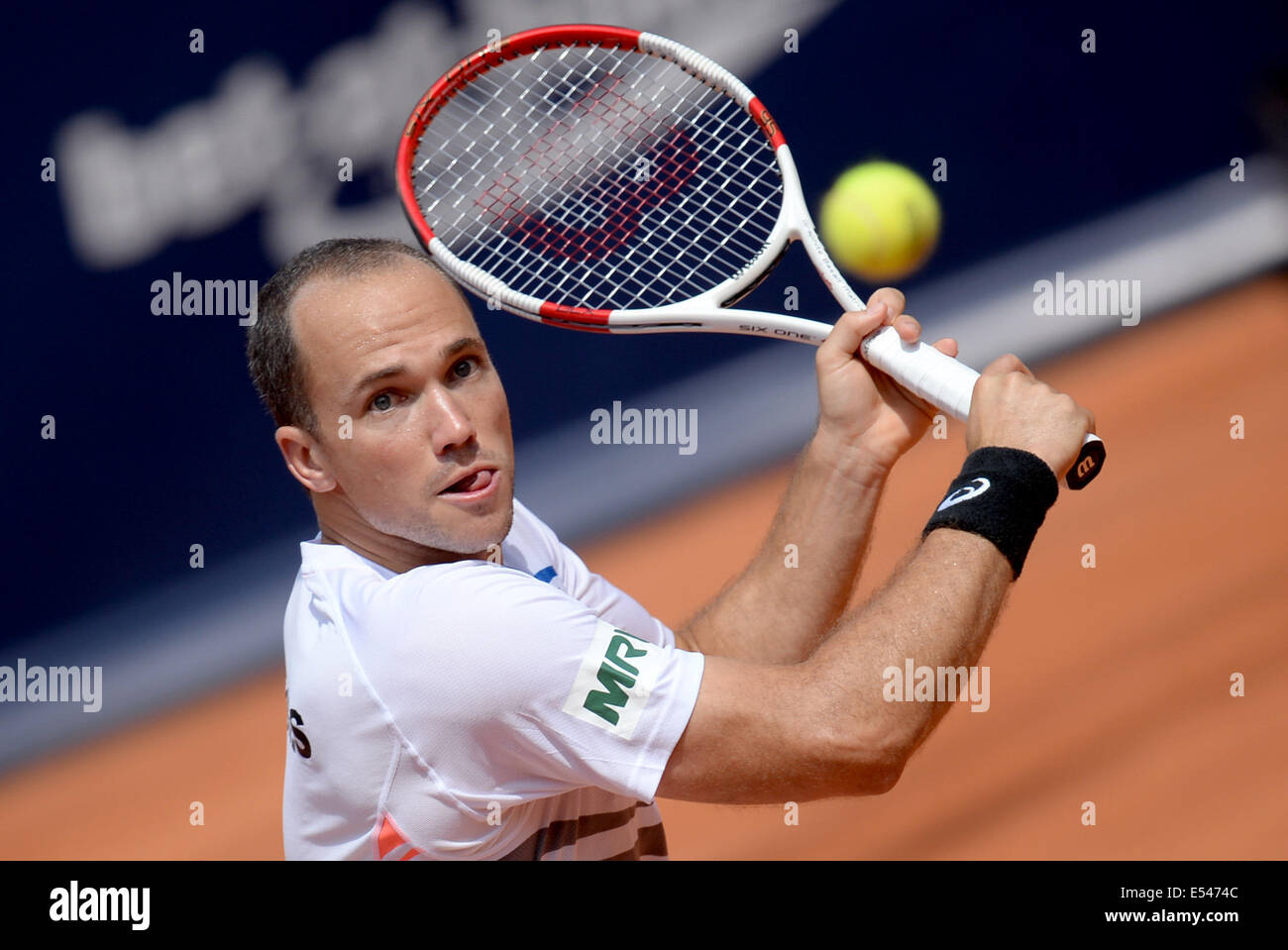 Hambourg, Allemagne. 20 juillet, 2014. Bruno Soares du Brésil renvoie la balle pendant la finale du double contre la Croatie et de la Roumanie les Draganja Mergea à l'ATP Tour à Hambourg, Allemagne, 20 juillet 2014. Photo : DANIEL REINHARDT/dpa/Alamy Live News Banque D'Images