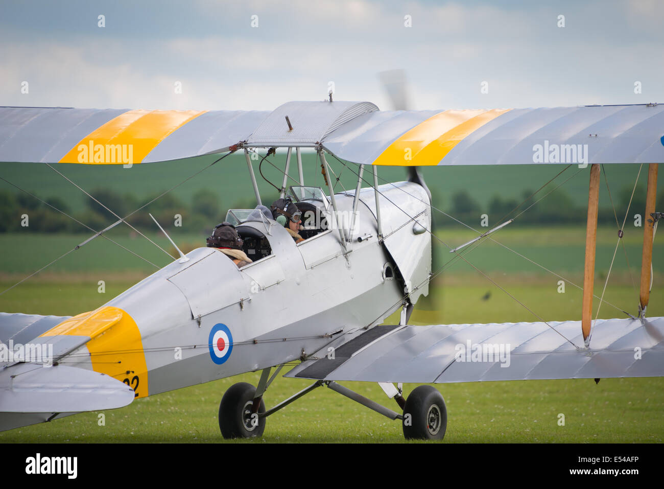 Duxford, UK - 25 mai 2014 : Vintage Tiger Moth utilisé pour les vols de plaisance par 'Ailes' classique au meeting aérien de Duxford. Banque D'Images