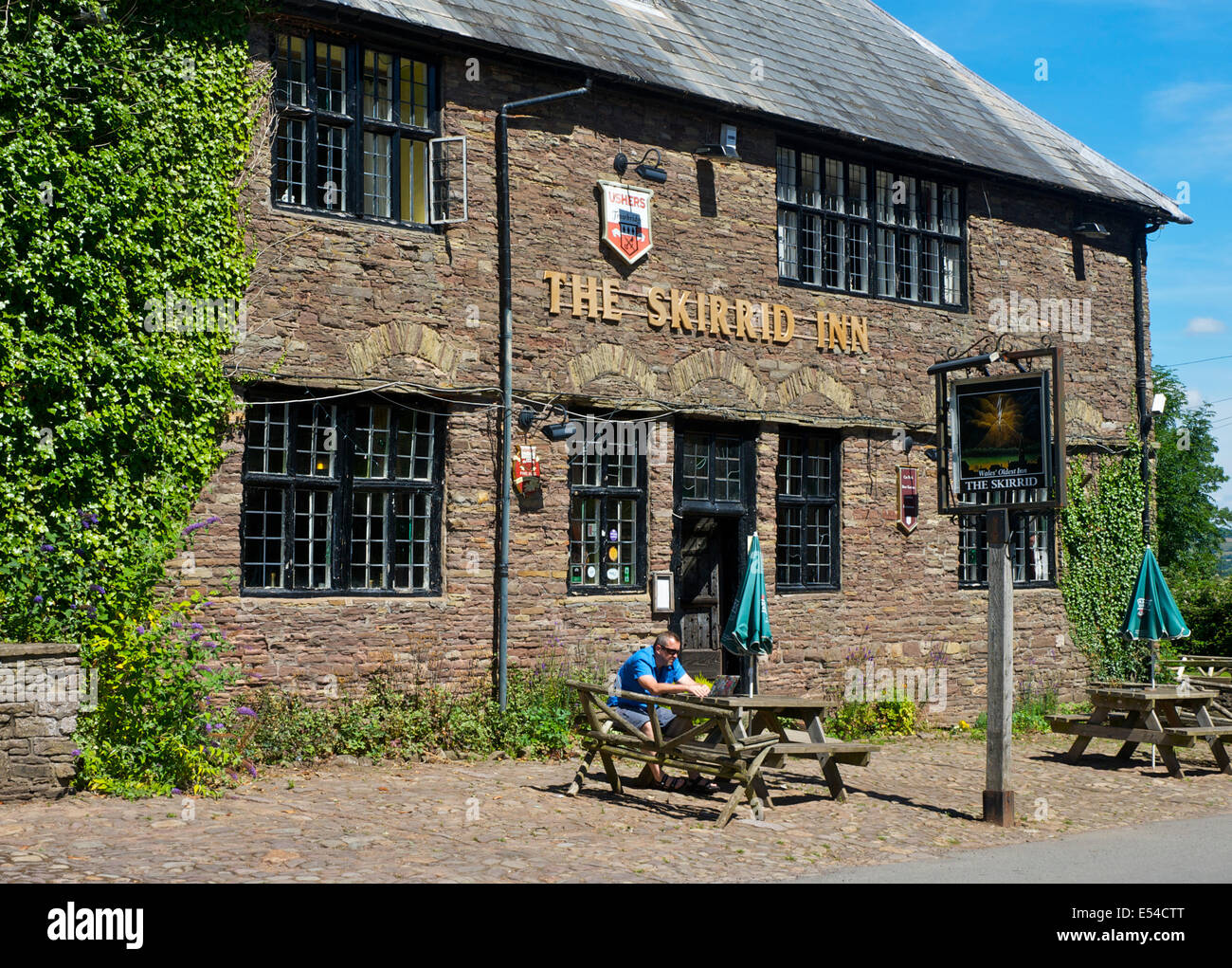 Le Skirrid Inn, dans le village de Llanvihangel Crucorney, Monmouthshire, Wales, UK, retenue comme étant le plus vieux pub au Pays de Galles Banque D'Images