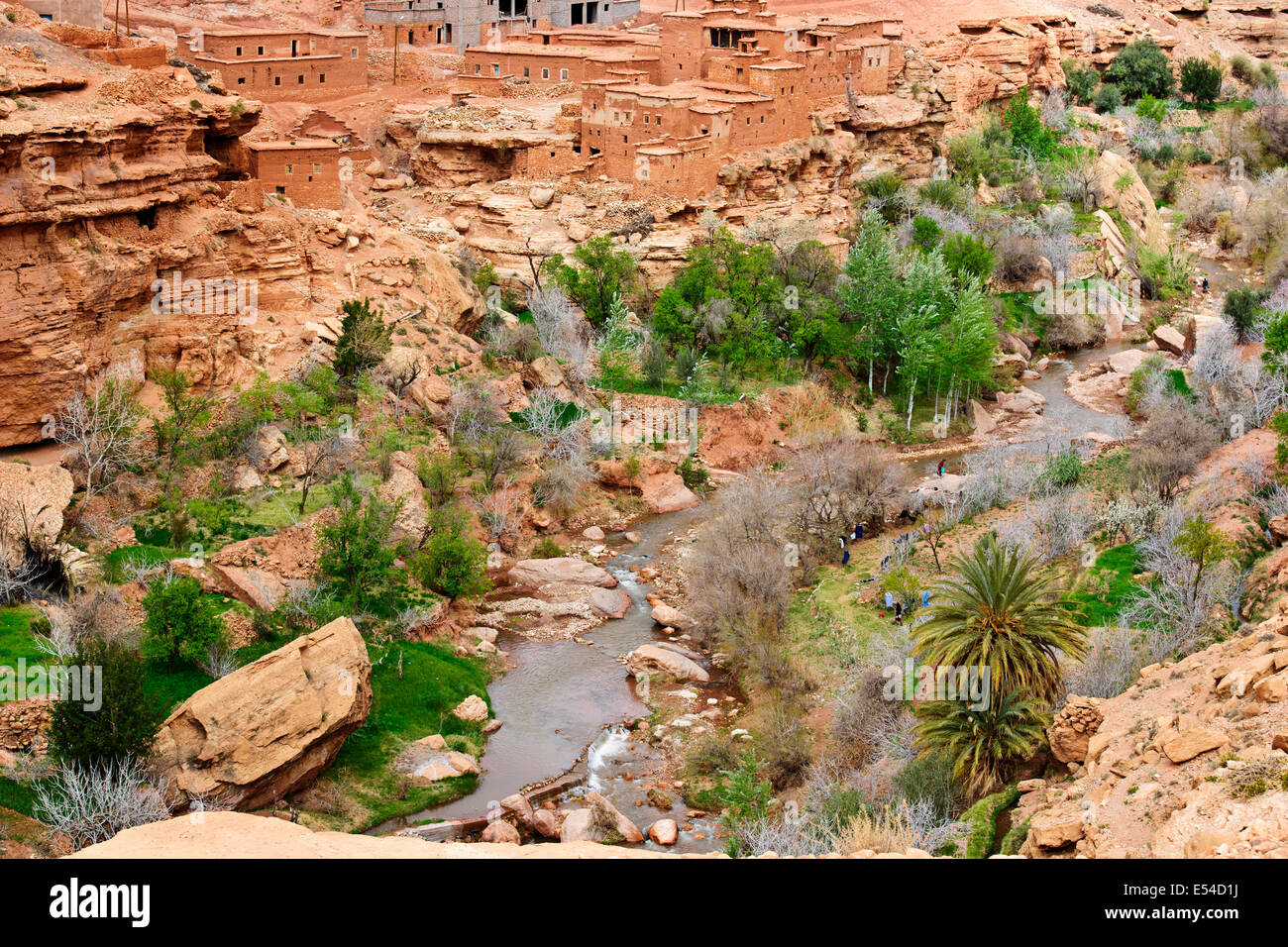 Ancienne vieille greniers,stockage de céréales,objets,alimentation,village,l'Ounila oasis luxuriante,palmeraires,agriculture,lit,Maroc Banque D'Images