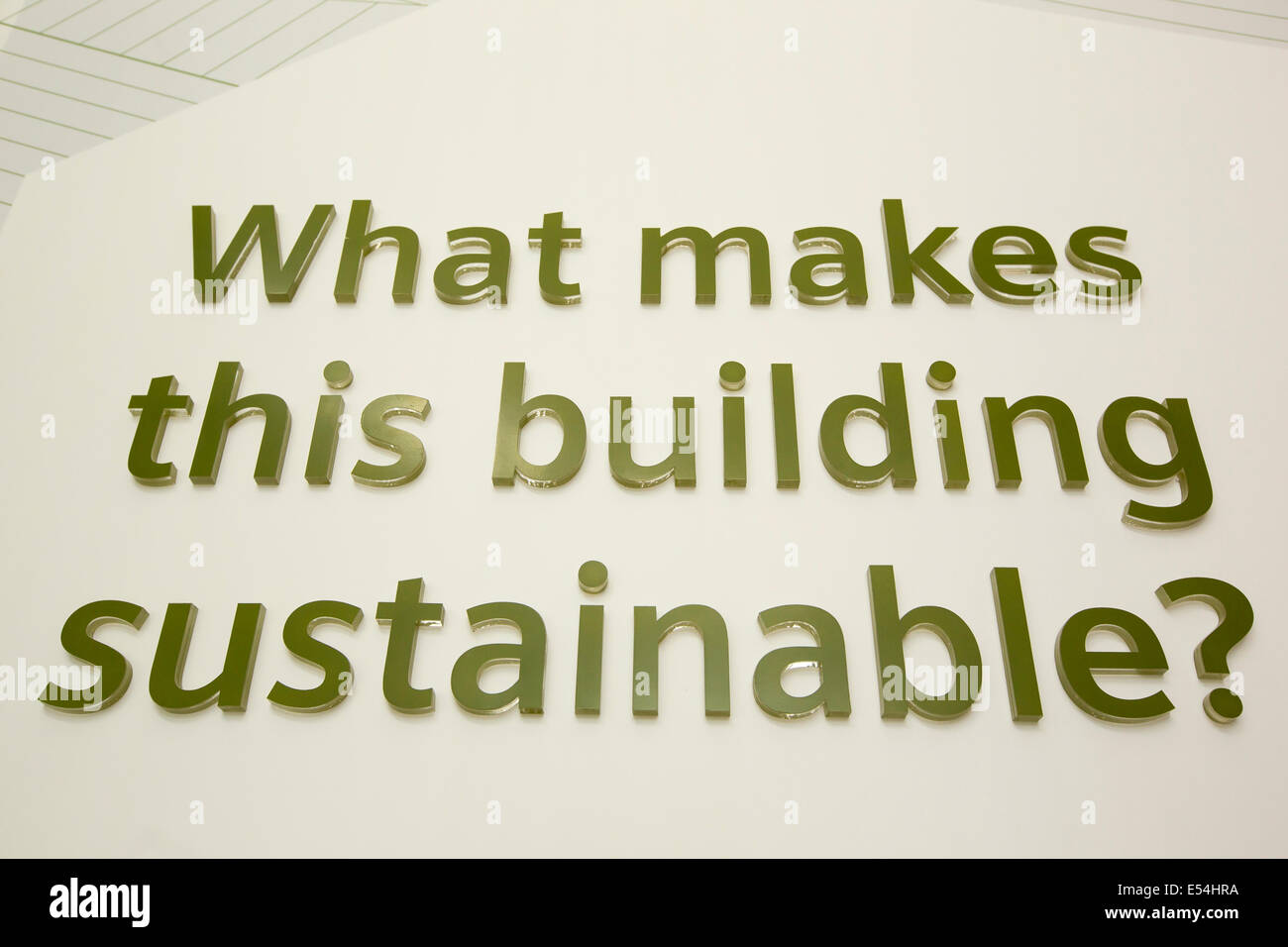 Une exposition à la durabilité de l'édifice de cristal qui est le premier bâtiment au monde à avoir obtenu un remarquable BREEAM (BRE Environmental Assessment Method) la notation et la certification LEED (Leadership in Energy and Environmental Design) certification platine. Londres, Royaume-Uni. Banque D'Images