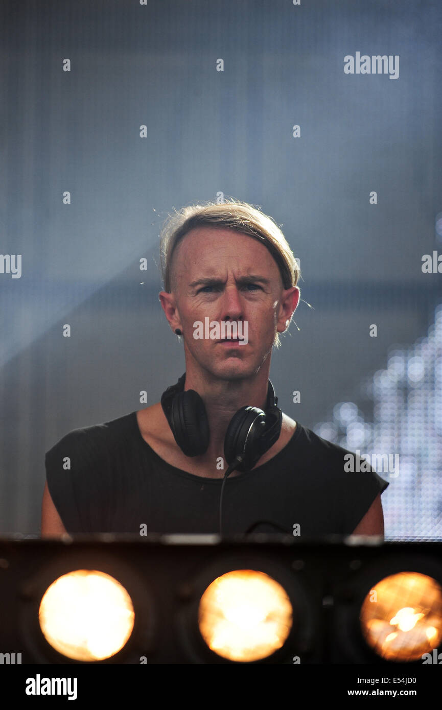 Freiburg, Allemagne. 19 juillet, 2014. Pionnier de la musique électronique Richie Hawtin au festival mer vous près de Fribourg. Photo : Miroslav Dakov/ Alamy Live News Banque D'Images
