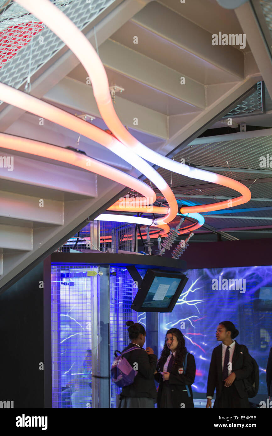 Une exposition à la durabilité de l'édifice de cristal qui est le premier bâtiment au monde à avoir obtenu un remarquable BREEAM (BRE Environmental Assessment Method) la notation et la certification LEED (Leadership in Energy and Environmental Design) certification platine. Londres, Royaume-Uni. Banque D'Images