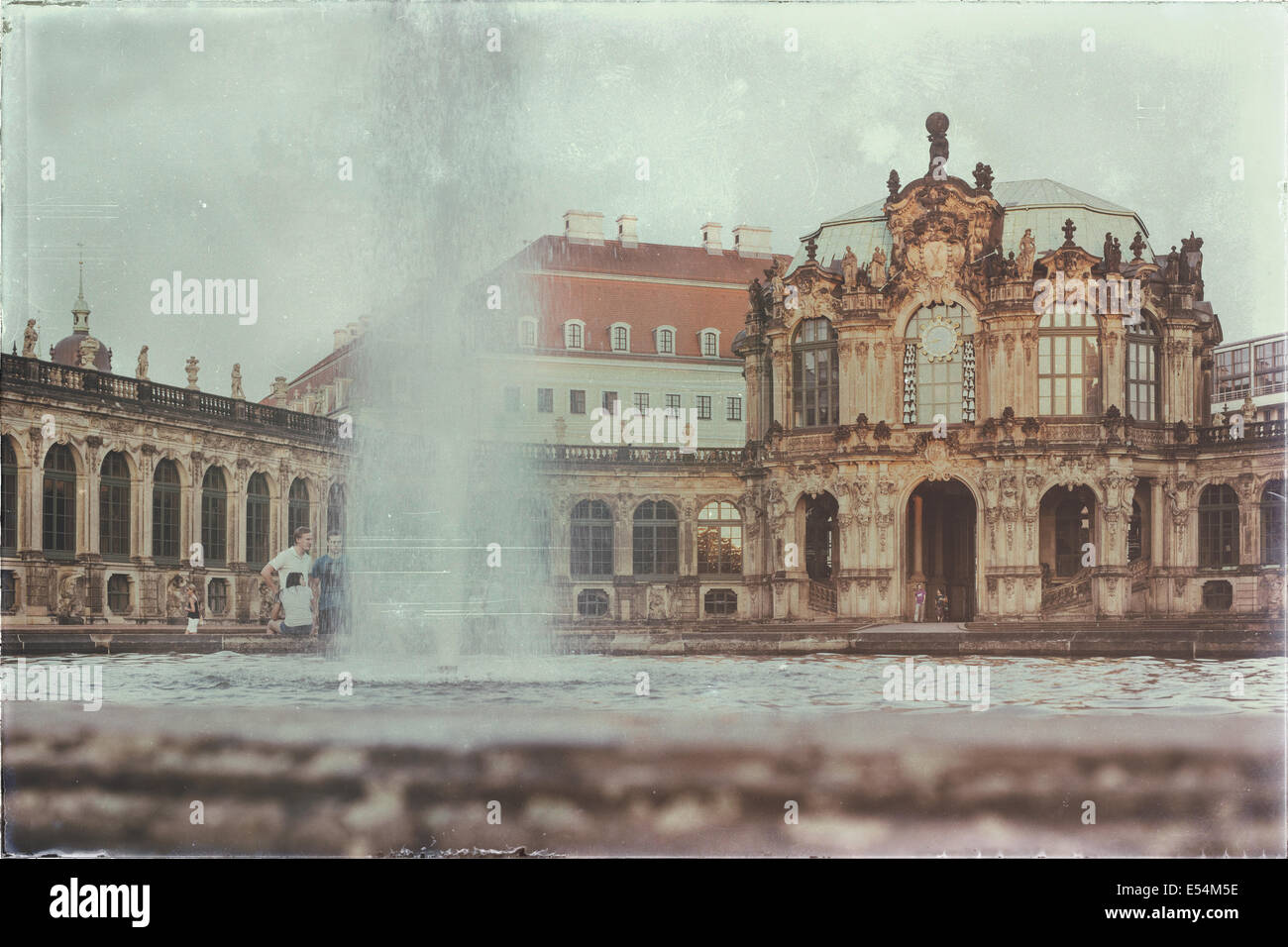 Le Zwinger à Dresde de l'Allemagne, l'une des attractions touristiques. Banque D'Images