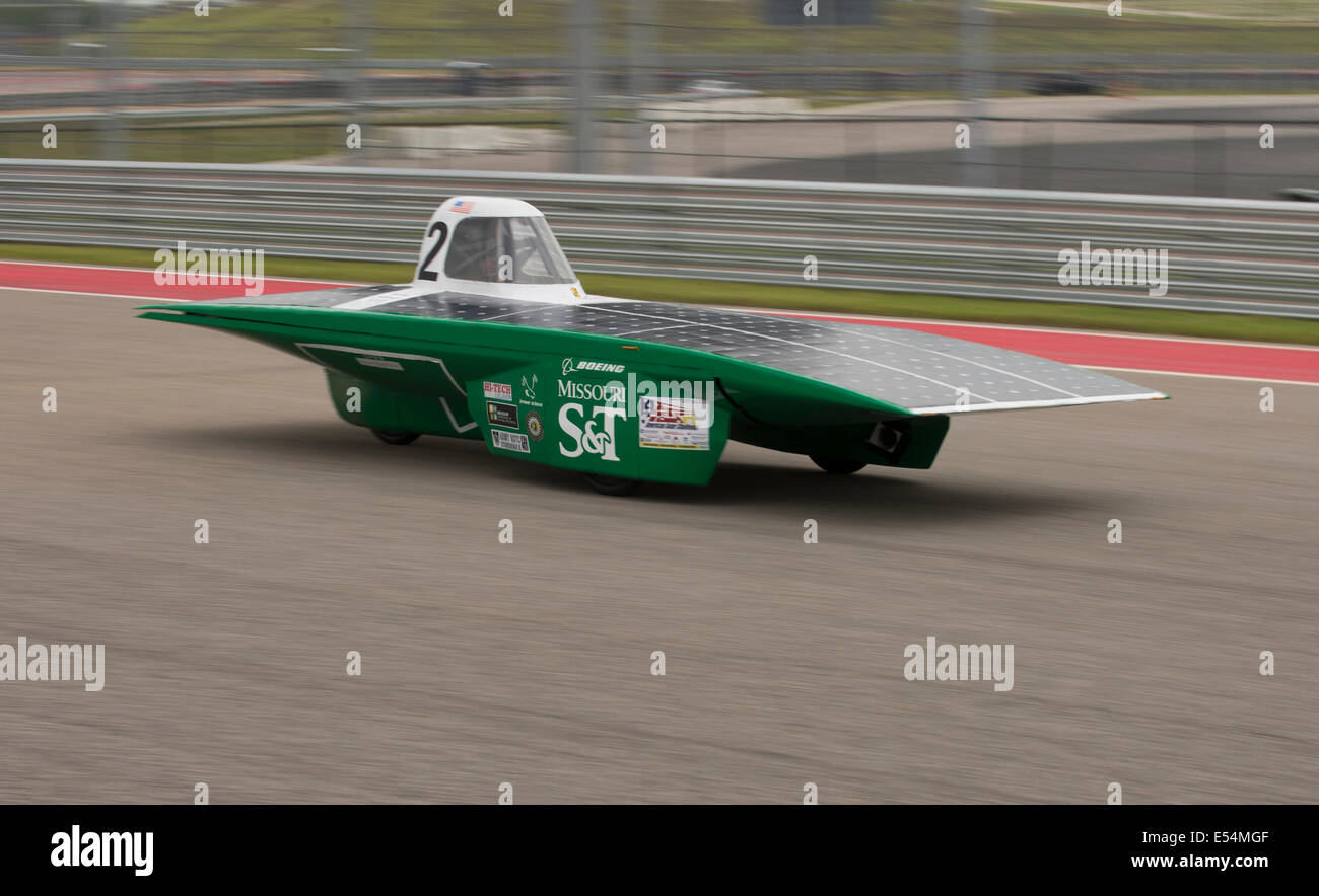 Washington S&T, voiture solaire Solar Miner VIII lors de courses de qualification pour le 1 700-mile American Solar Challenge race sur le circuit o Banque D'Images