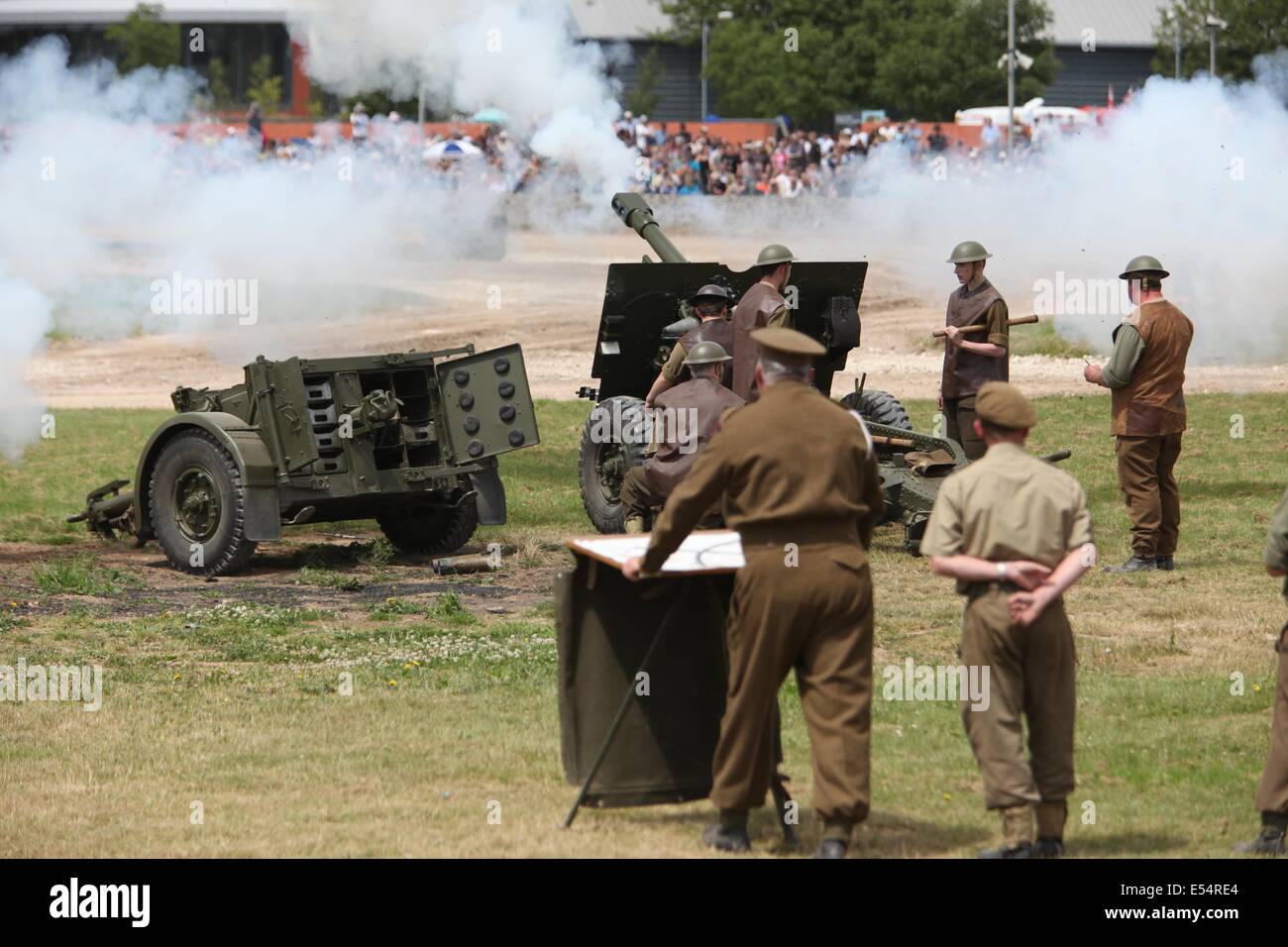 La Morris C8 et tracteur d'artillerie Canon 25 - Bovington Banque D'Images