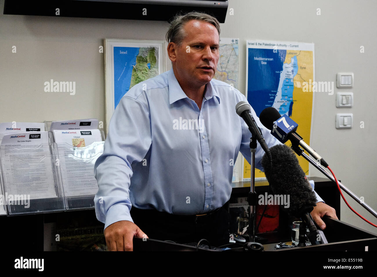 Jerusalem Israel 21 Juillet 14 Le Colonel Richard Kemp Ancien Commandant Des Forces Britanniques En Afghanistan Un Expert Reconnu De L Ethique Militaire Lois De La Guerre Et De L Histoire Militaire A Attribue