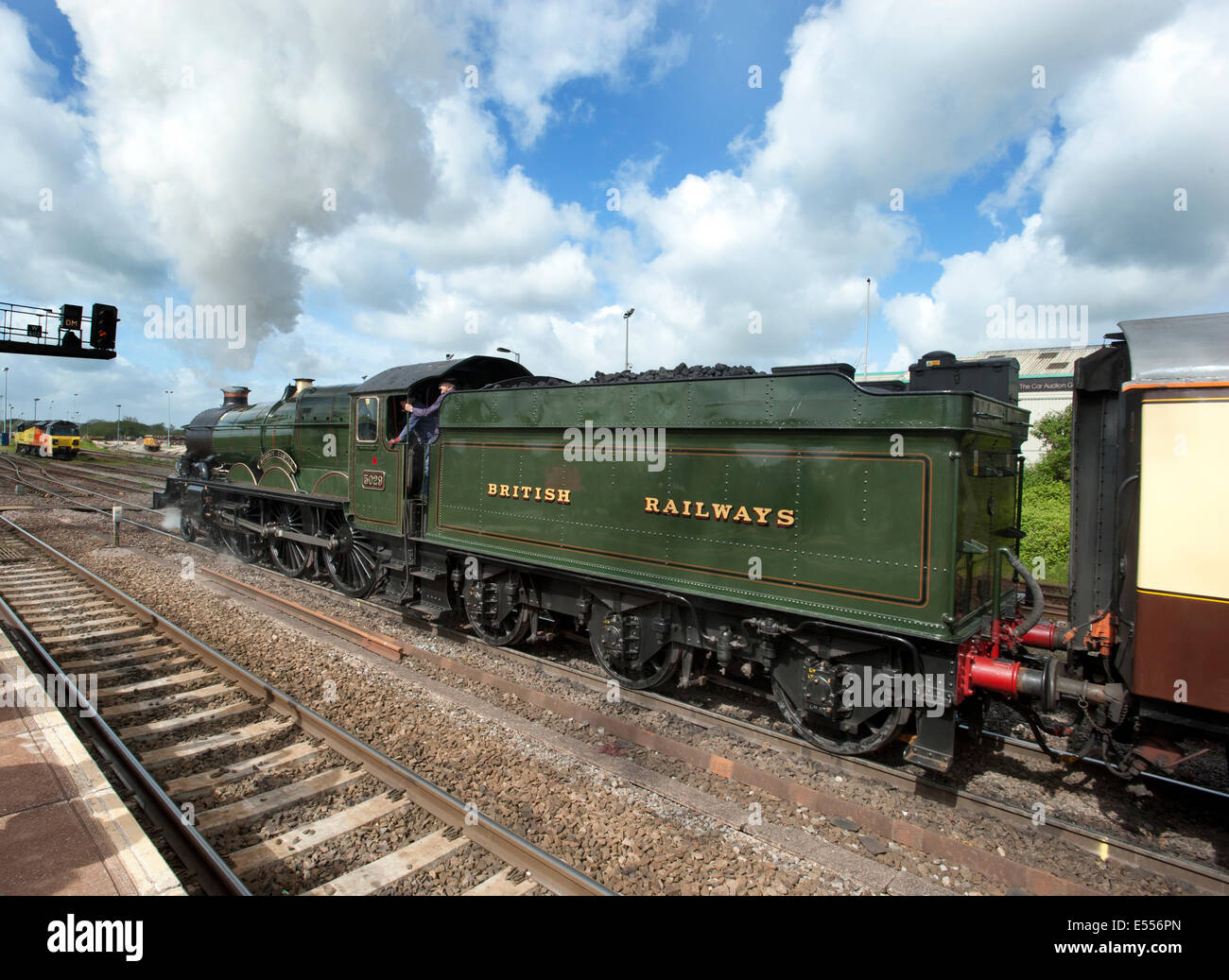 Photo par Roger Bamber : 9 mai 2014 : Great Western Railway (GWR) Château de la locomotive à vapeur 5029 Classe nombre 'Nunney Castle' Banque D'Images