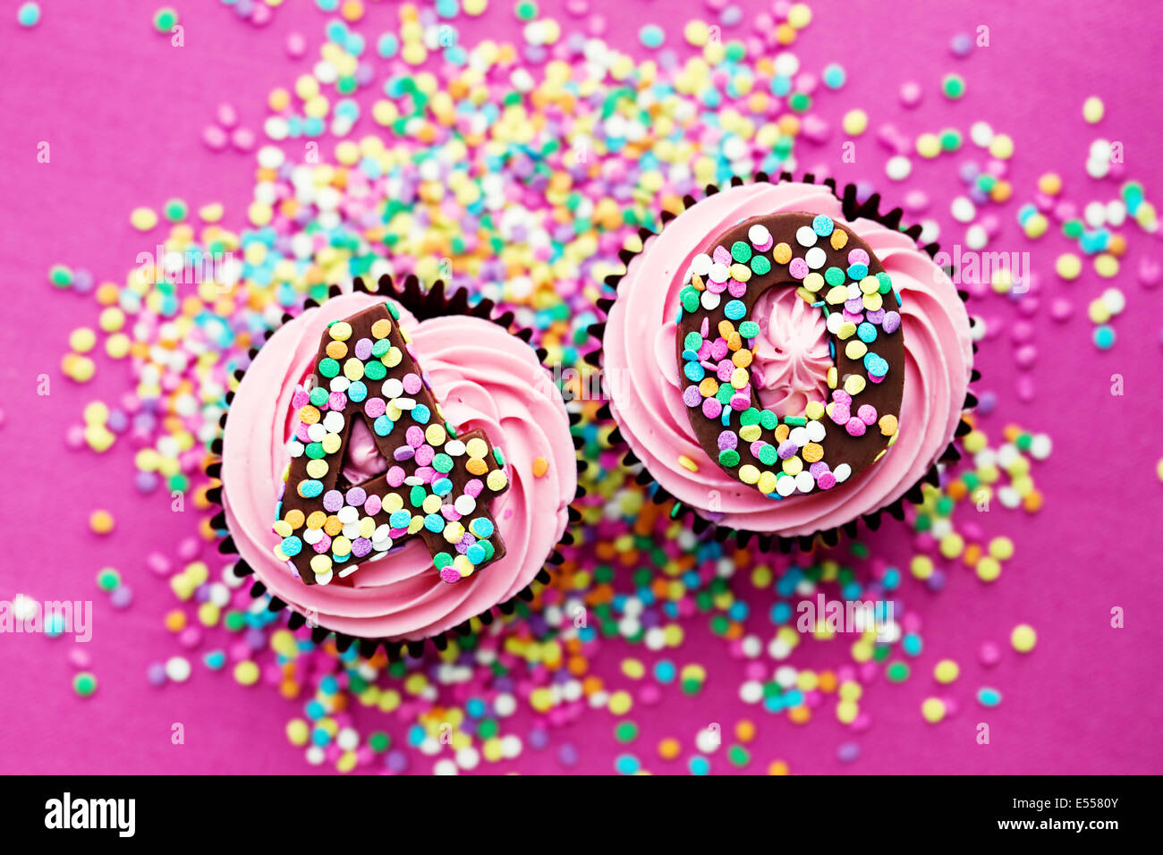 Cupcakes pour le 40ème anniversaire d'une Banque D'Images