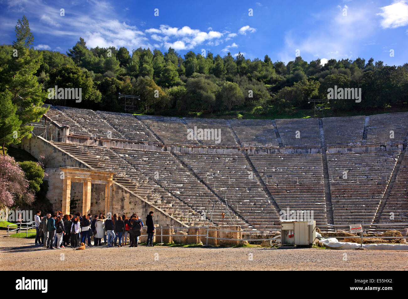 Le théâtre antique d'Épidaure (Epidaure), Argolide (Argolide), Péloponnèse, Grèce. Banque D'Images