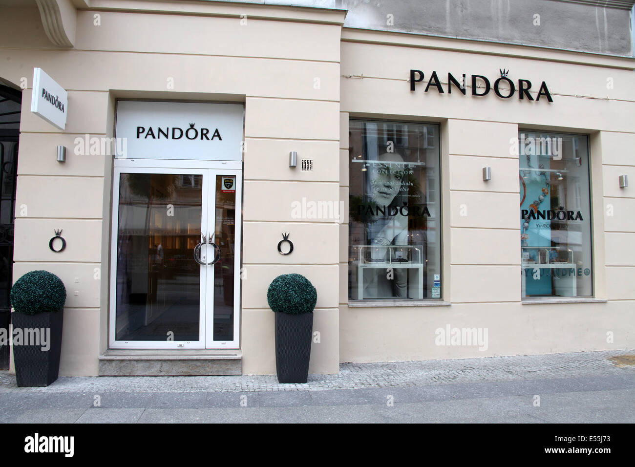 Pandora Store sur à Varsovie Nowy Swiat Banque D'Images