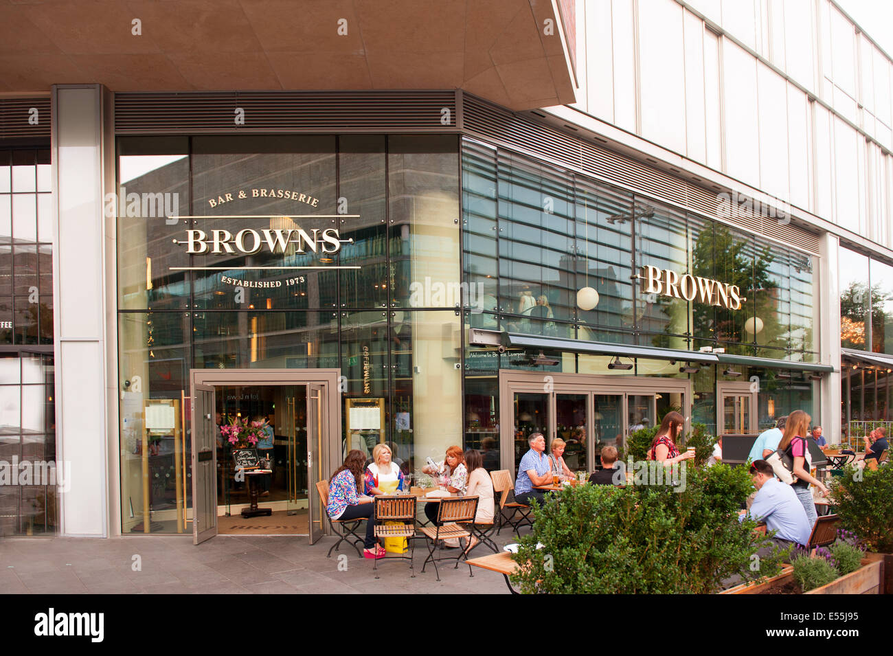 Browns bar brasserie Liverpool One Banque D'Images