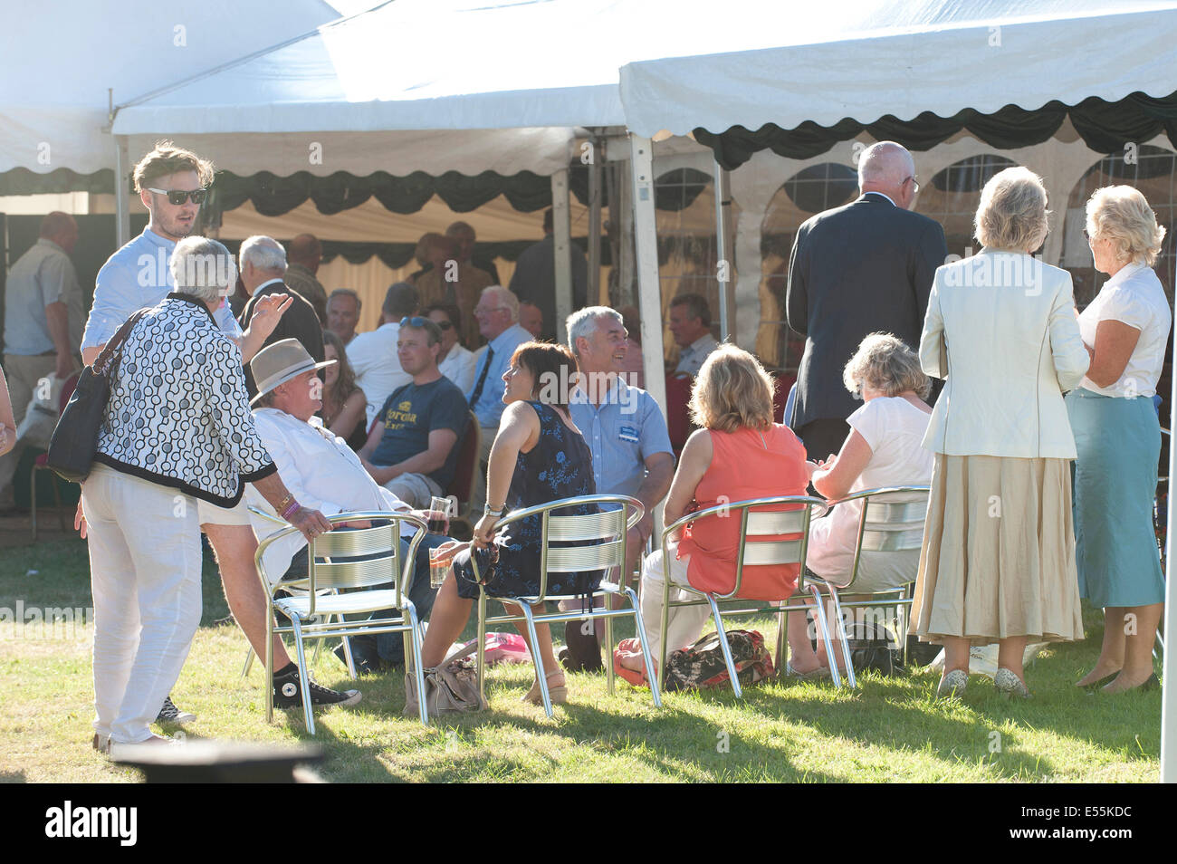 Llanelwedd, UK. 21 juillet 2014. Un nombre record de visiteurs de plus de 240 000 sont attendus cette semaine au cours des quatre jours de l'Europe, plus grand salon de l'agriculture. Classes de bétail et prix spéciaux ont attiré plus de 8 000 entrées, 670 de plus que l'année dernière. Le tout premier Royal Welsh Show était à Aberystwyth en 1904 et a attiré 442 entrées de l'élevage. Credit : Graham M. Lawrence/Alamy Live News. Banque D'Images