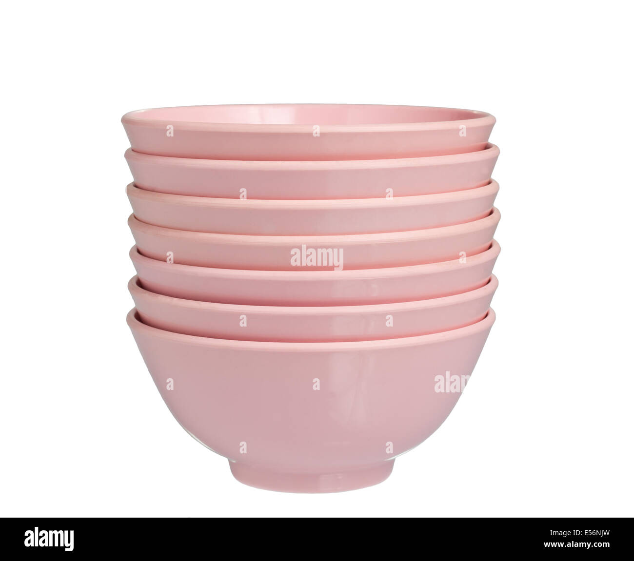 Pile de bols en plastique sur isoler fond blanc. Banque D'Images