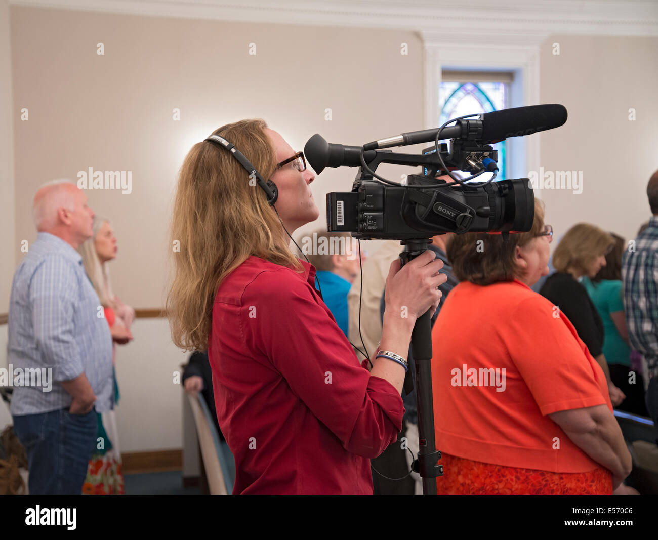 ABC News Nightline couverture des services le dimanche de Pâques à la First Baptist Church, High Springs, en Floride. Banque D'Images