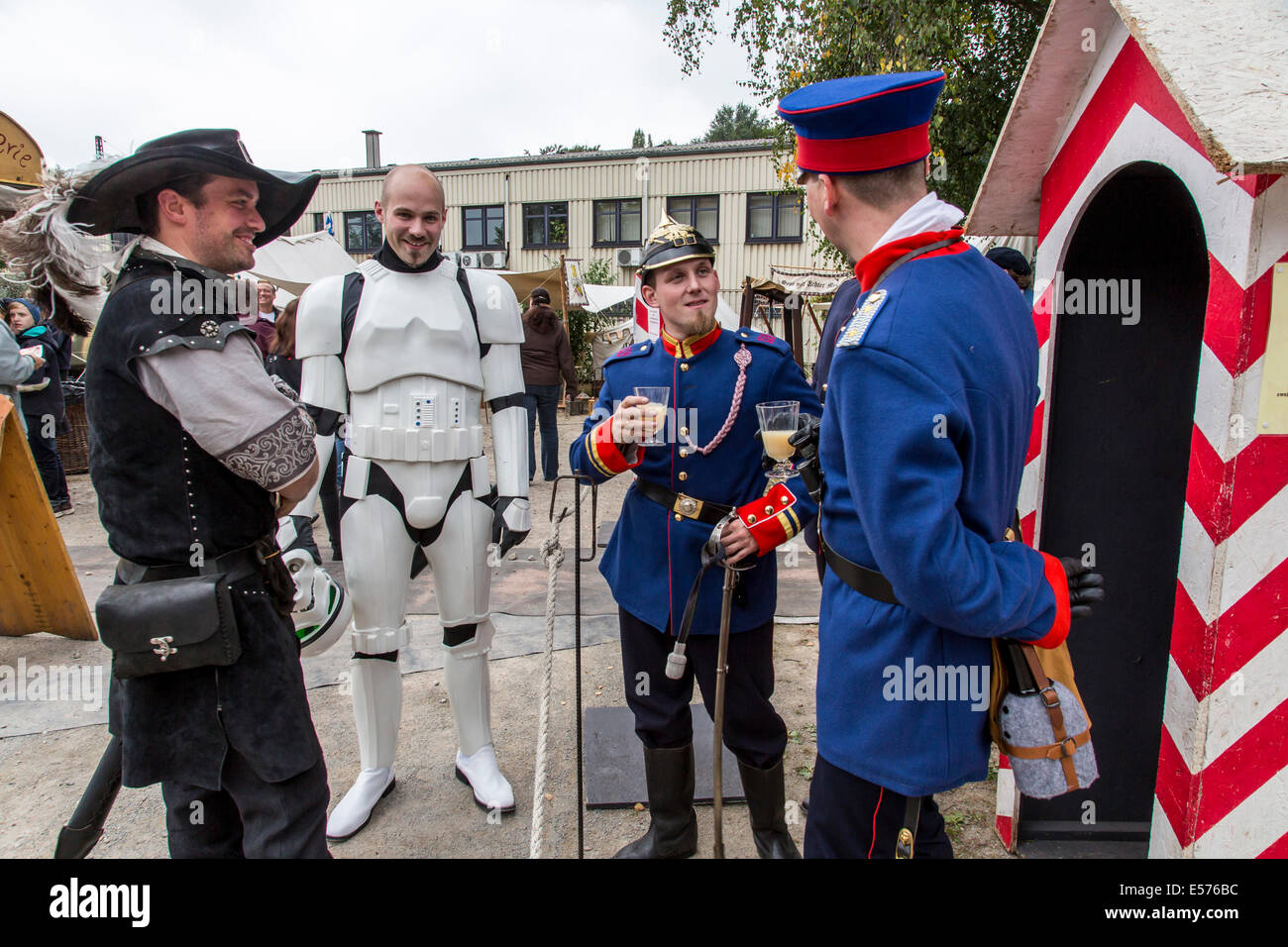 Chevaliers de l'espace, l'événement Fantasy Festival, un rassemblement de joueurs de rôle fantastique toutes sortes de mondes artificiels et des groupes, Banque D'Images