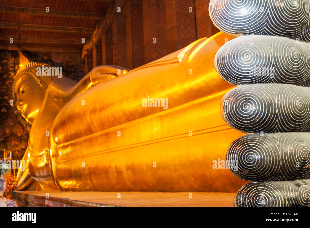 Le bouddha couché de Wat Pho à Bangkok, Thaïlande Banque D'Images