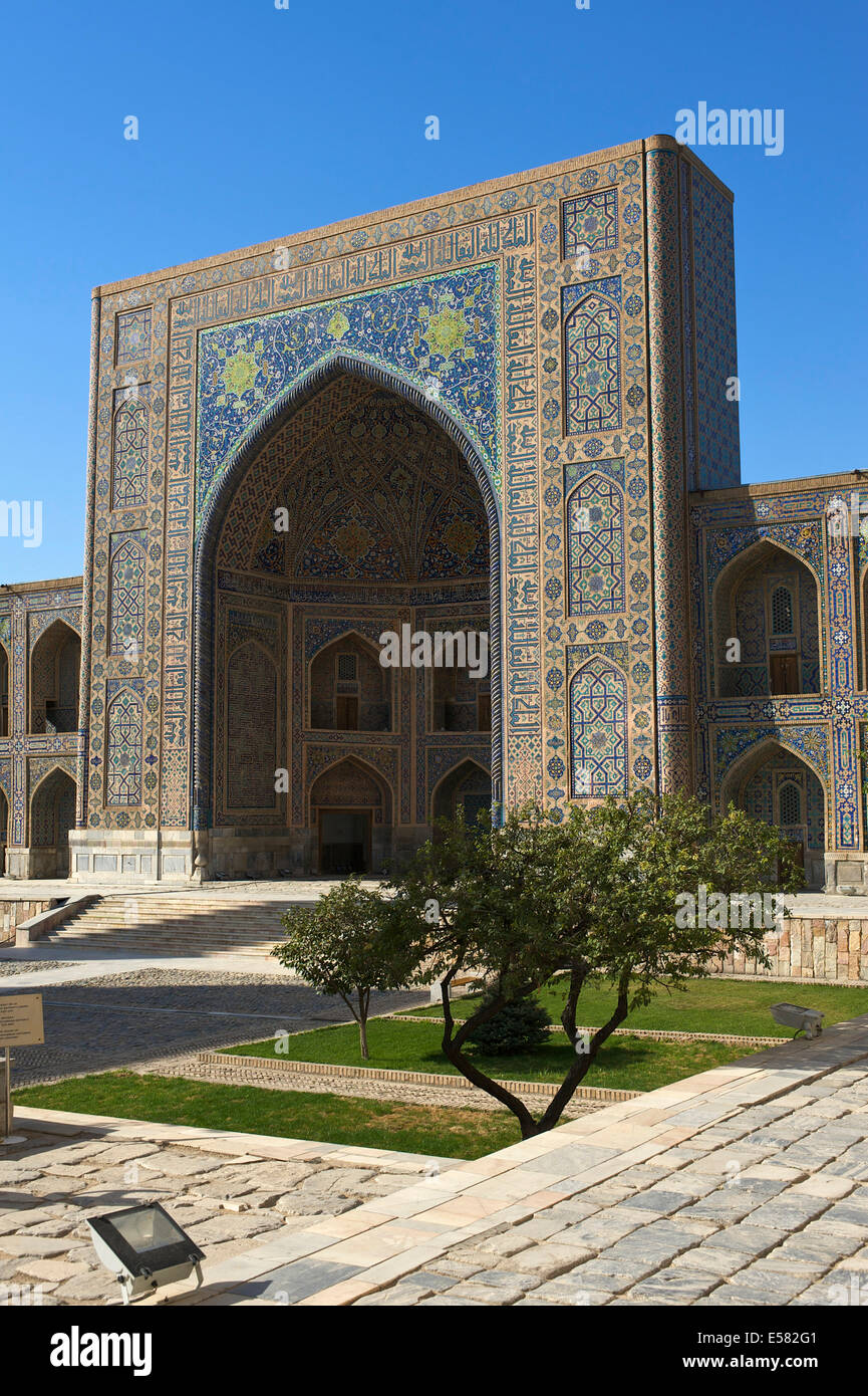 Tilya-Kori Madrasah, Reghistan, Samarkand, Ouzbékistan Banque D'Images