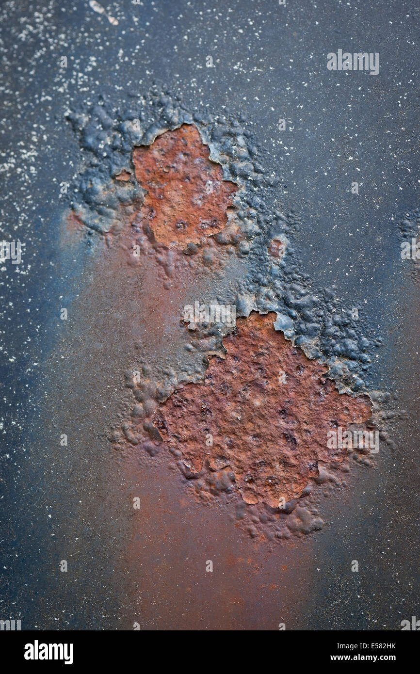 La rouille, de la peinture, location de corps, Kyrkö Mosse junkyard, Ryd, Templin, comté de Kronoberg, Suède Banque D'Images