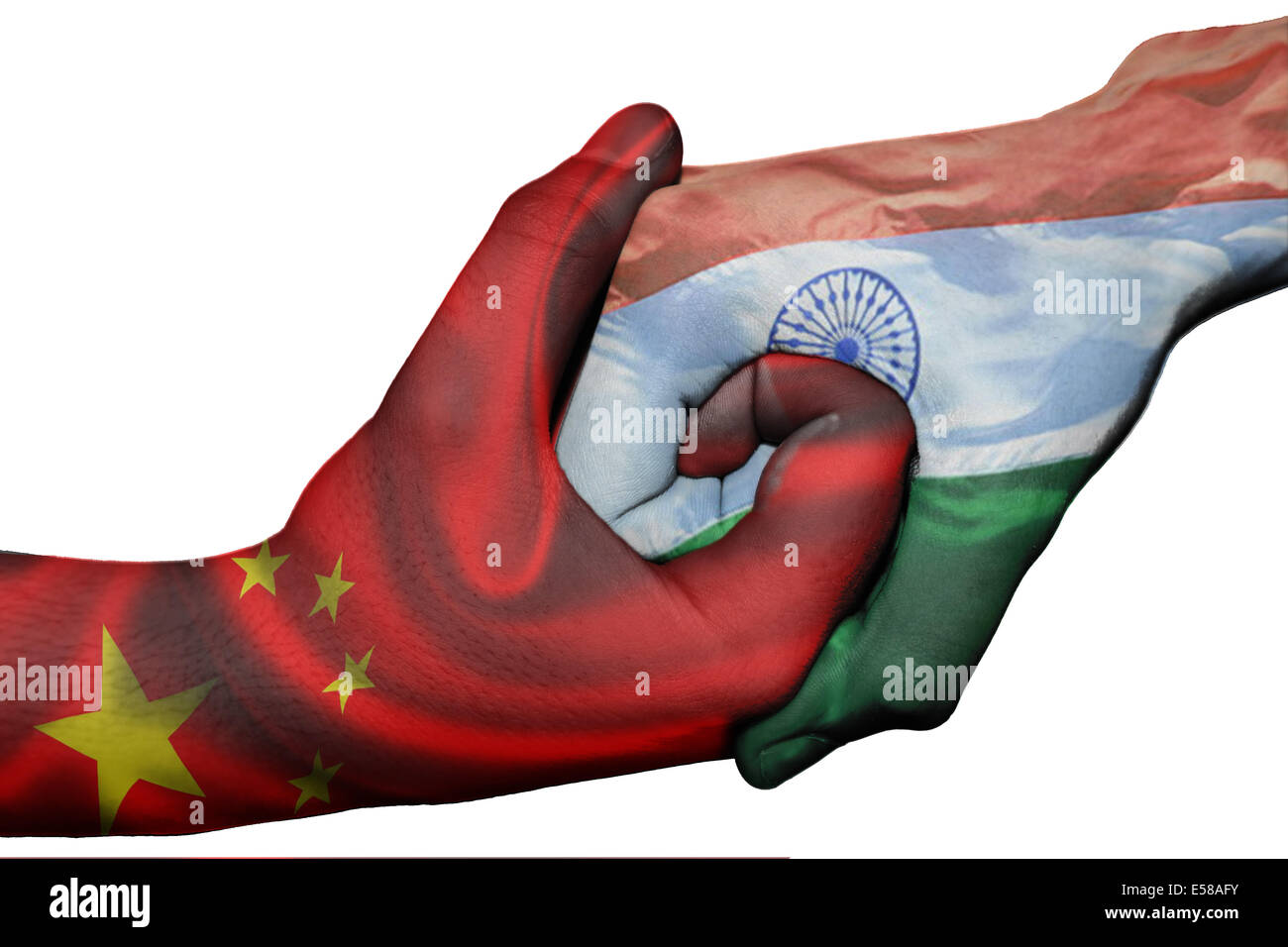 Poignée de main entre diplomatique Pays : drapeaux de Chine et l'Inde surimprimées les deux mains Banque D'Images